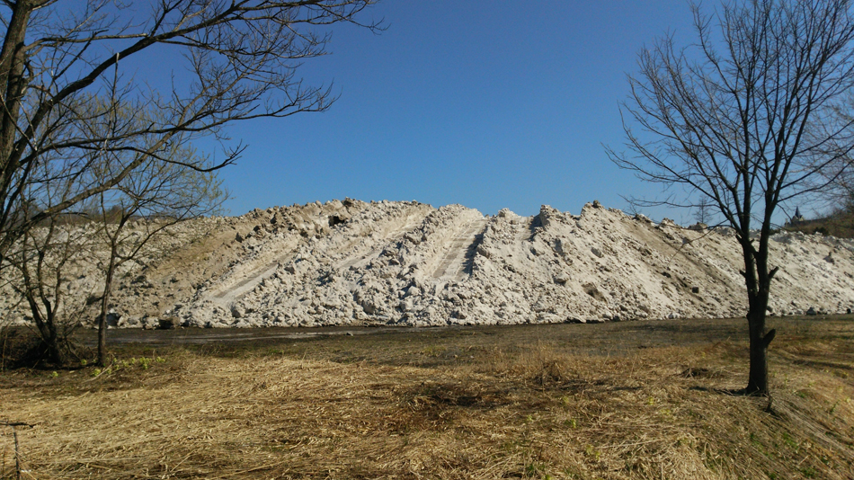 雪捨て場